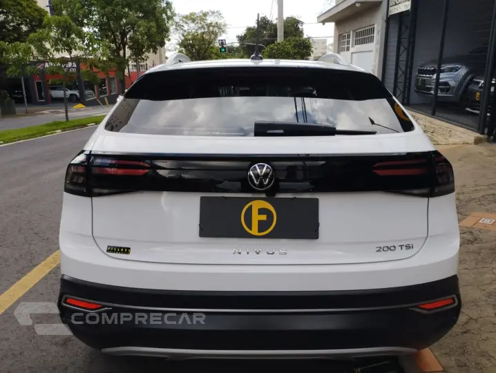 Nivus 1.0 4P FLEX 200 TSI HIGHLINE TURBO AUTOMÁTICO