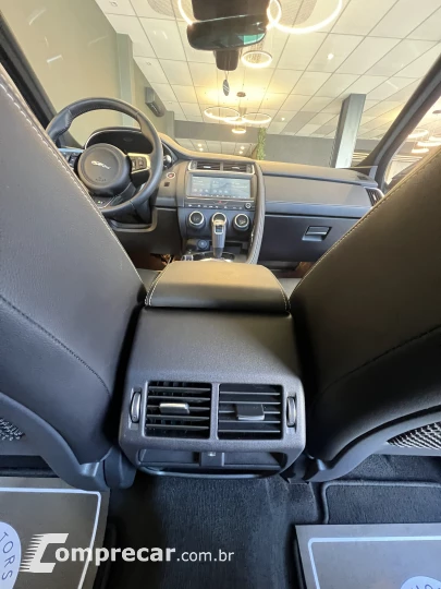 E-PACE 2.0 16V P300 R-dynamic SE AWD