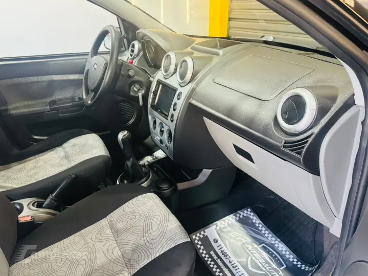 FIESTA 1.6 SE Sedan 16V