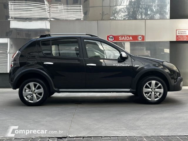SANDERO - 1.6 STEPWAY 16V 4P MANUAL