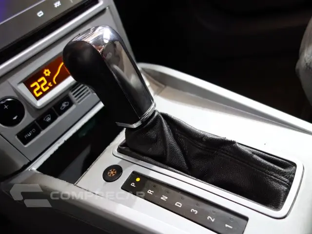 VECTRA SEDAN - 2.0 MPFI ELEGANCE 8V 140CV 4P AUTOMÁTICO