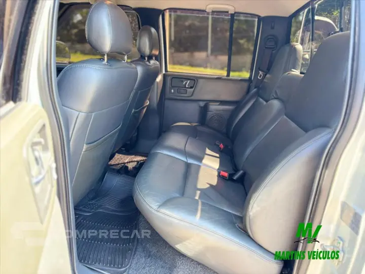 S10 2.4 MPFI EXECUTIVE 4X2 CD 8V FLEX 4P MANUAL