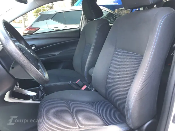 Yaris 1.5 16V Flex Sedan Xl Manual