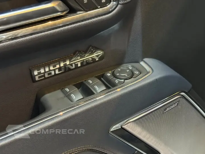 SILVERADO 5.3 V8 GASOLINA 1500 HIGH COUNTRY 4X4 AUTOMÁTICO