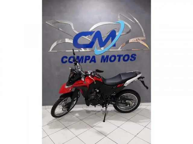 XTZ 250 LANDER CONNECTED - Trail