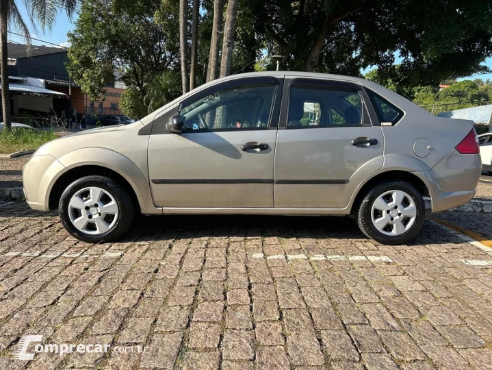 Fiesta Sedan 1.0 8V Flex 4p