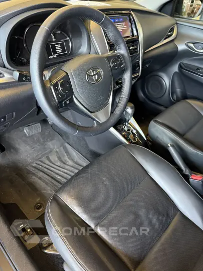 YARIS 1.5 16V Sedan XS Connect