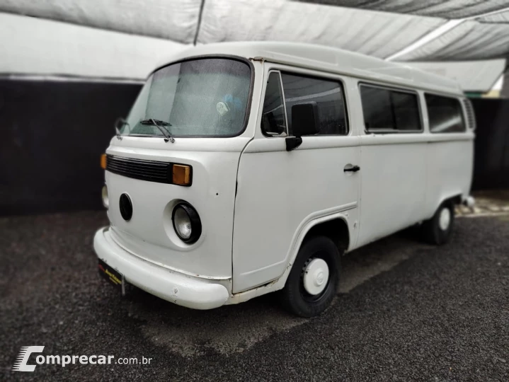 KOMBI 1.6 MI STD Lotação 8V