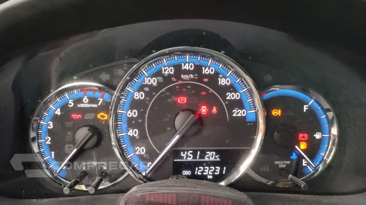 YARIS 1.3 16V XL