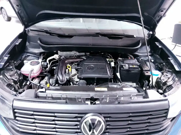 T-CROSS 1.0 200 TSI TOTAL FLEX AUTOMÁTICO