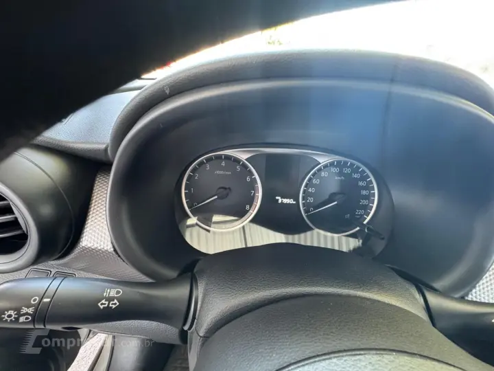 Kicks 1.6 16V 4P FLEXSTART S DIRECT X-TRONIC AUTOMÁTICO CVT