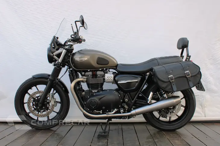 TRIUMPH STREET TWIN