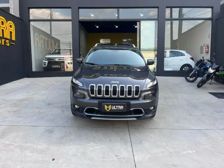 Cherokee Limited 3.2 4x4 V6 Aut.