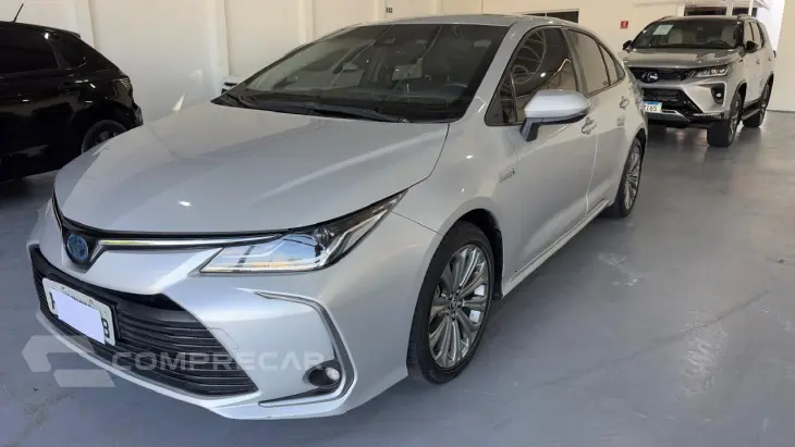 COROLLA 1.8 VVT-I Hybrid Altis