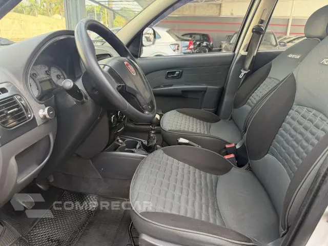 PALIO WEEKEND - 1.8 MPI ADVENTURE WEEKEND 16V 4P MANUAL