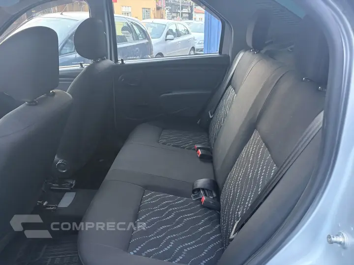 LOGAN 1.0 Authentique 16V