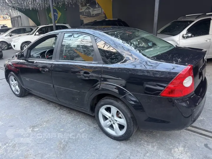 FOCUS 2.0 GHIA SEDAN 16V GASOLINA 4P AUTOMÁTICO