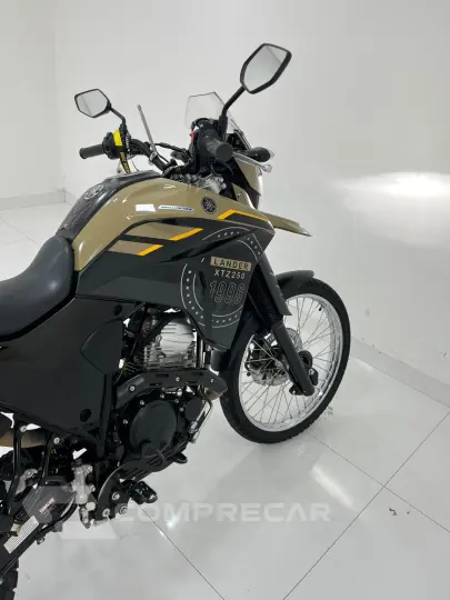 XTZ 250 LANDER