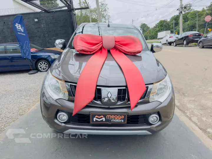 L 200 Triton 2.4 16V SPORT HPE 4X4 CABINE DUPLA TURBO DIESEL