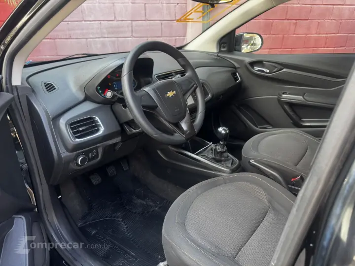 Onix Hatch 1.4 4P FLEX LT