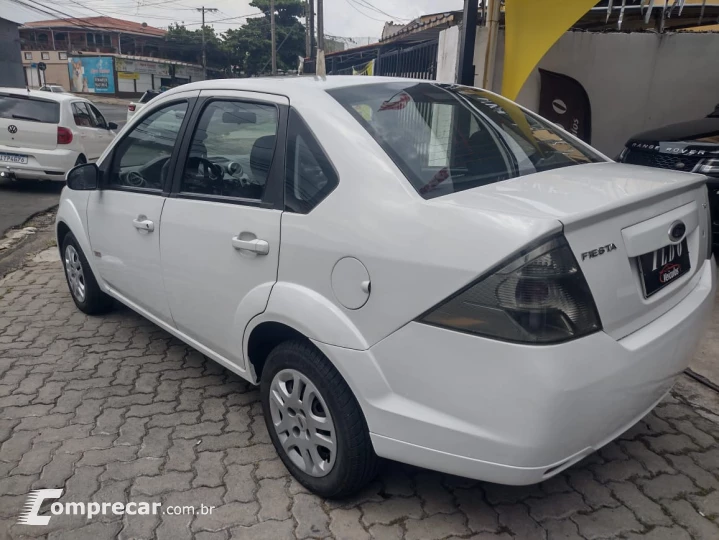 FIESTA 1.6 Rocam SE Sedan 8V