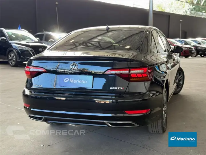 JETTA 1.4 250 TSI TOTAL FLEX R-LINE TIPTRONIC