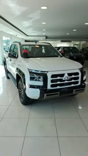 L200 TRITON 2.4 16V Turbo Sport Hpe-s CD 4X4