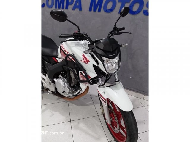 CB 250 TWISTER - street