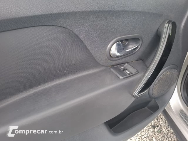 SANDERO - 1.6 STEPWAY 8V 4P MANUAL