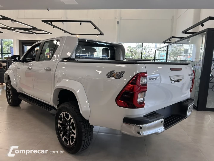HILUX 2.8 D-4D TURBO CD SRX PLUS 4X4 AUTOMÁTICO