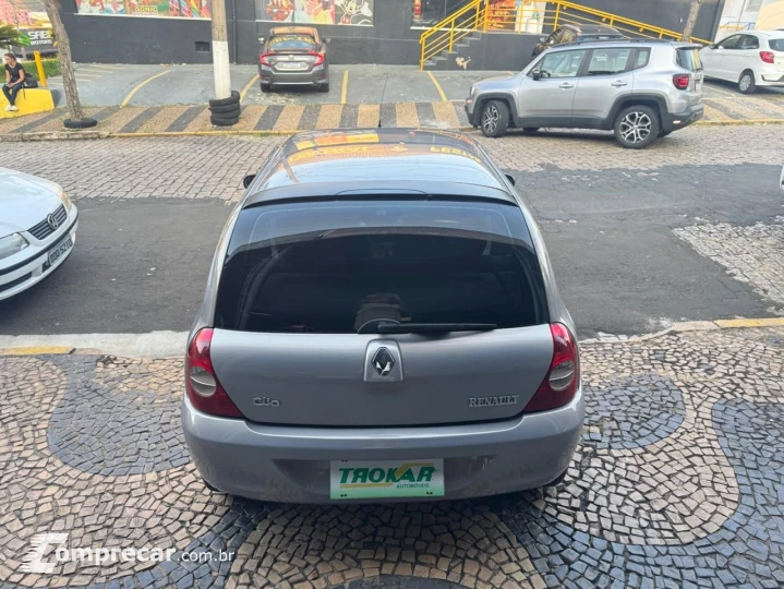 Clio Authentique 1.0 8V 3p