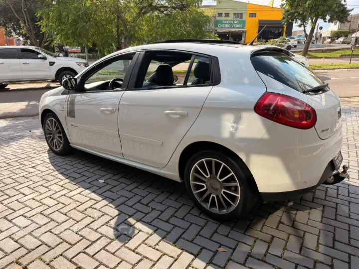 BRAVO 1.8 SPORTING 16V FLEX 4P MANUAL