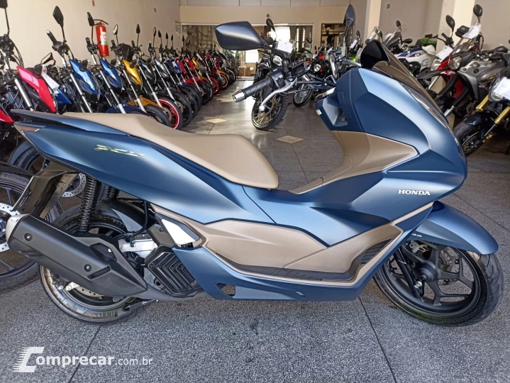 PCX 160 DLX