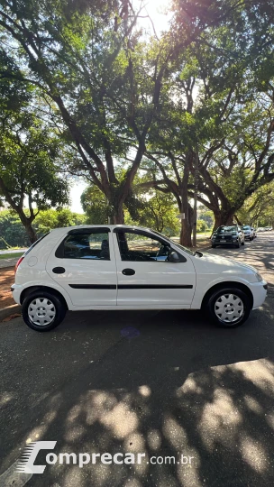 CELTA 1.0 MPFI Super 8V