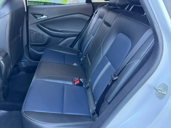 TRACKER 1.2 Turbo Premier