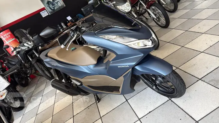 PCX DLX 160C ABS