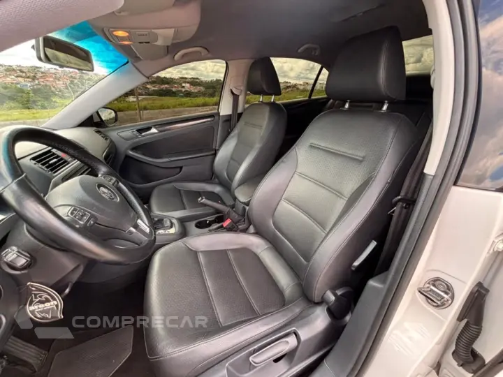 JETTA 2.0 COMFORTLINE FLEX 4P TIPTRONIC