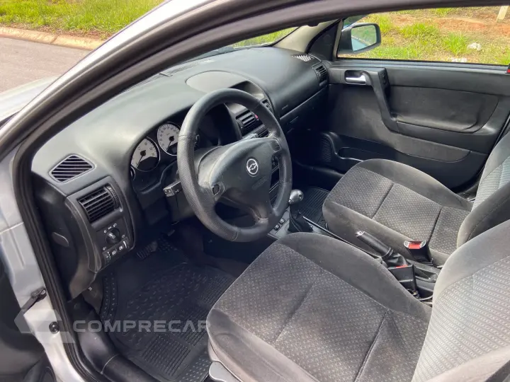 ASTRA 2.0 MPFI Advantage 8V