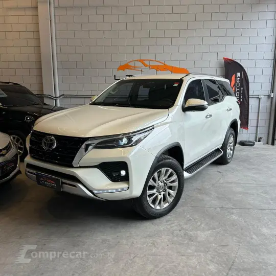 HILUX 2.8 SW4 4X4 8V