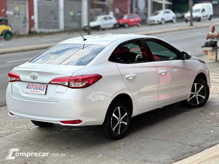 YARIS 1.5 16V FLEX SEDAN XL LIVE MULTIDRIVE