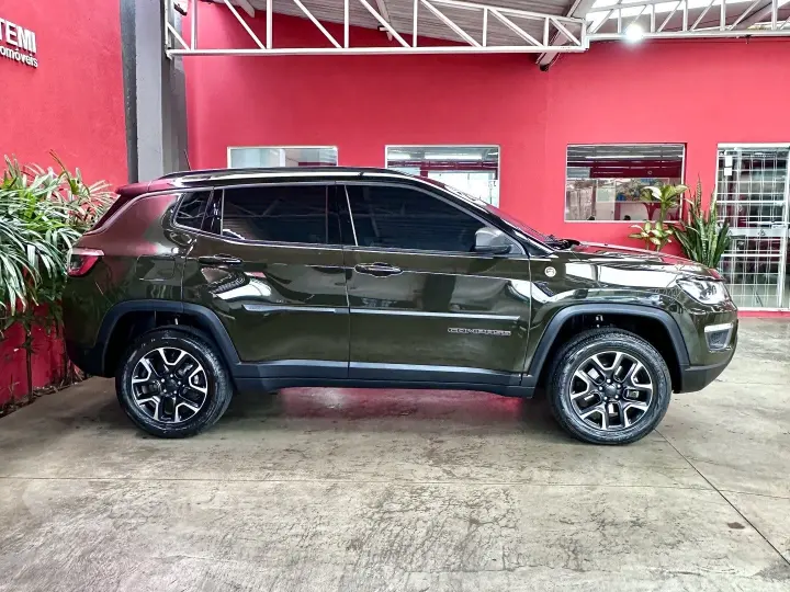 COMPASS 2.0 16V DIESEL TRAILHAWK 4X4 AUTOMÁTICO