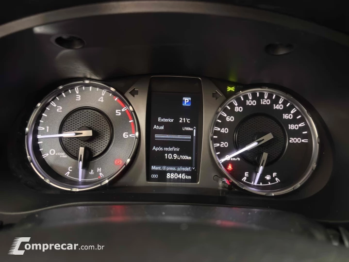 HILUX 2.8 D-4D TURBO DIESEL CD SRX 4X4 AUTOMÁTICO