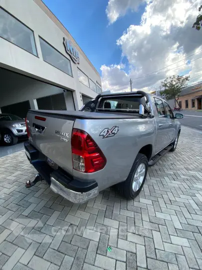 Hilux CD SRV 4x4 2.8 TDI Diesel Aut.