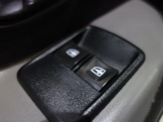 LOGAN - 1.6 16V SCE EXPRESSION MANUAL