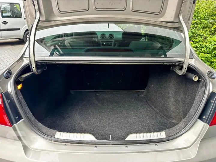 VOYAGE 1.0 MI 8V FLEX 4P MANUAL