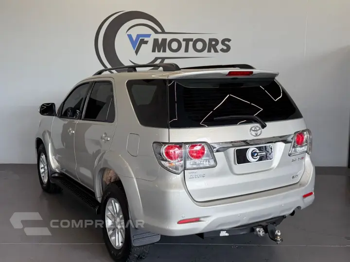 HILUX SW4 3.0 SRV 4X4 7 LUGARES 16V TURBO INTERCOOLER DIESEL