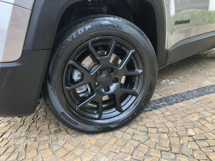 Renegade 1.8 16V Flex Sport 4P Automático