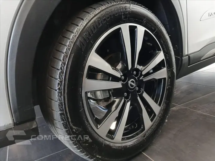 KICKS PLAY 1.6 16V FLEXSTART ADVANCE PLUS XTRONIC