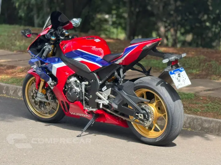 CBR 1000RR-R Fireblade SP
