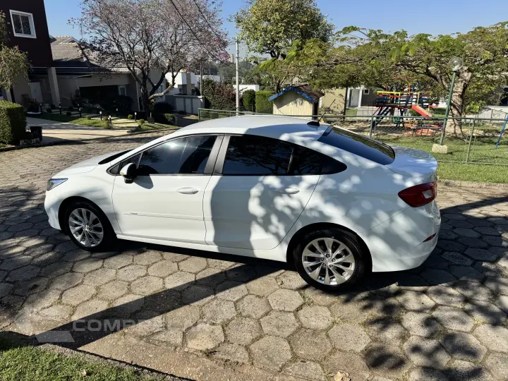 CRUZE 1.4 LT